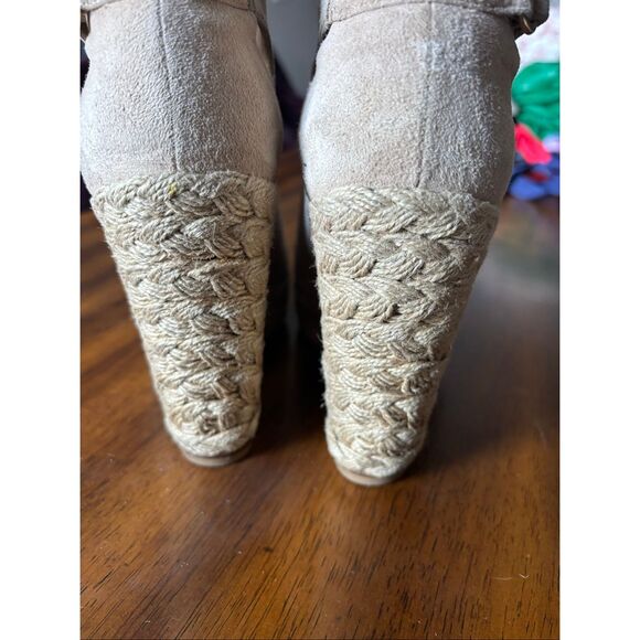 Wedges - Picture 10 of 12